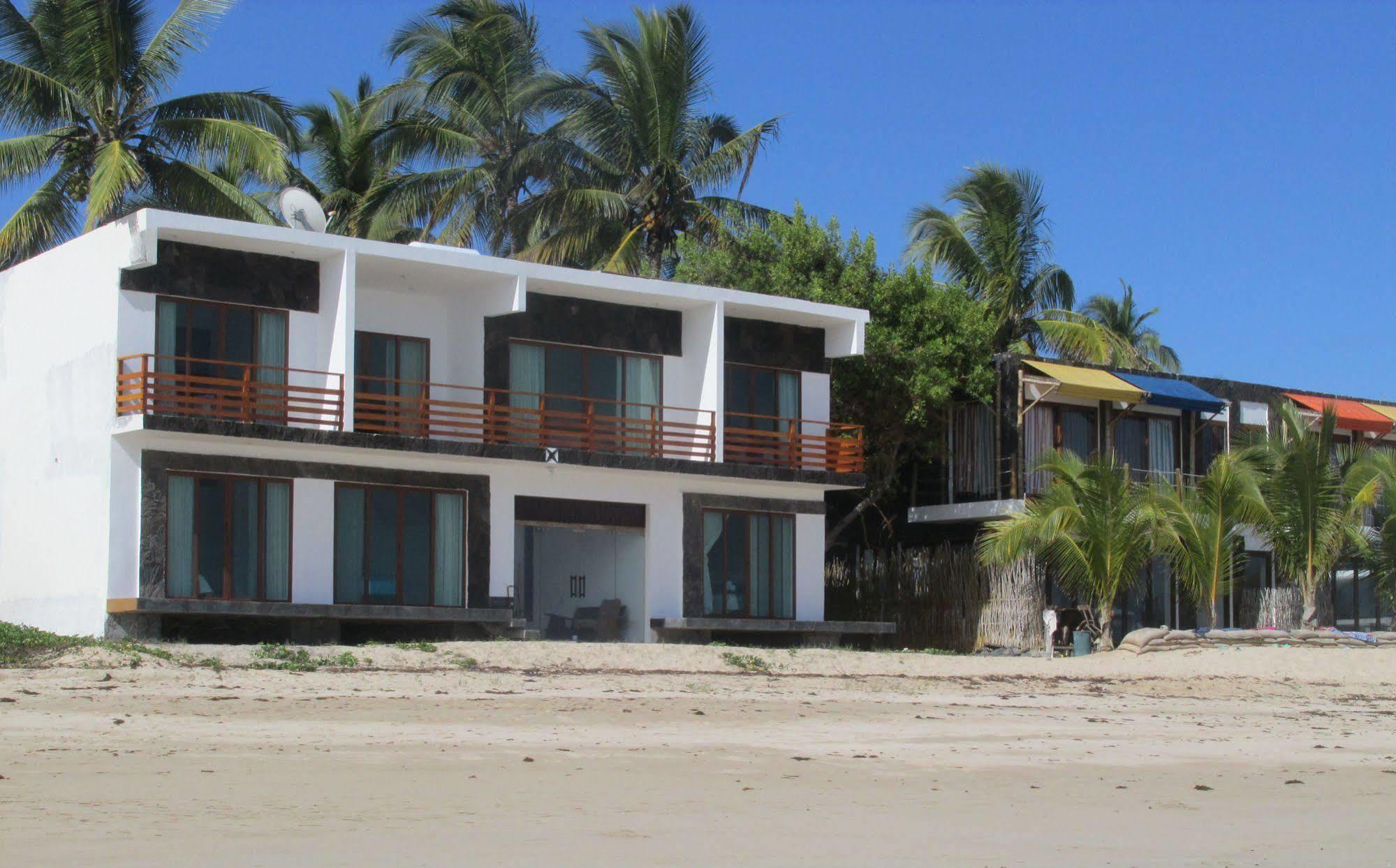 Bed and Breakfast Cormorant Beach House Puerto Villamil Exterior foto